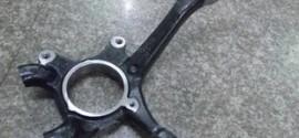 Кулак поворотный (цапфа) передний левый Toyota Yaris (2011-2014)